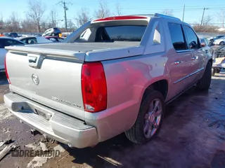 2008 Cadillac Escalade EXT z VIN 3GYFK62828G128252, wystawiony jako IAAI lot #41409193 z przebiegiem 151 328 mil mil oraz . Historia ofert i sprzedaży dostępna na DreamBid. Obrazek 4.