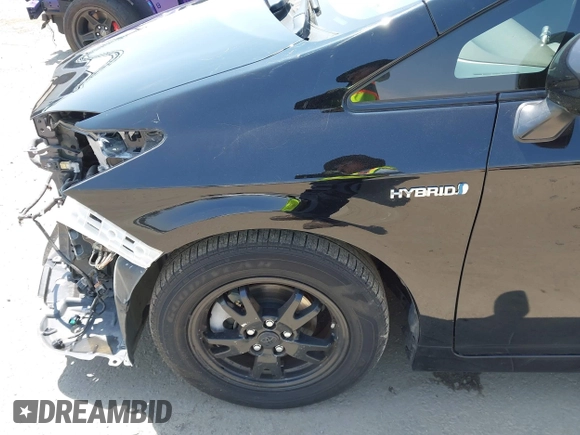 2014 Toyota Prius Four with VIN JTDKN3DUXE1738737, listed as a IAAI auction lot 42159877 with 47,221 mi miles. Bid and sale history available at carsss.com. Image 21.