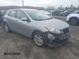 2012 Mazda 3 i Touring z VIN JM1BL1L8XC1596112, wystawiony jako IAAI lot #42013095 z przebiegiem 102 290 mil mil oraz . Historia ofert i sprzedaży dostępna na DreamBid. Obrazek 1.