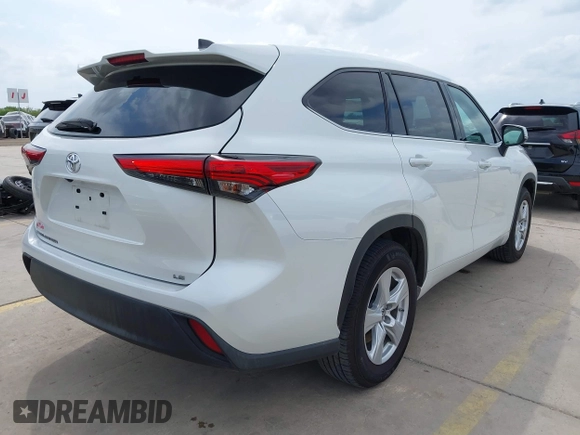 2022 Toyota Highlander LE with VIN 5TDZZRAH4NS090313, listed as a IAAI auction lot 42137543 with 81,954 mi miles and . Bid and sale history available at DreamBid. Image 4.