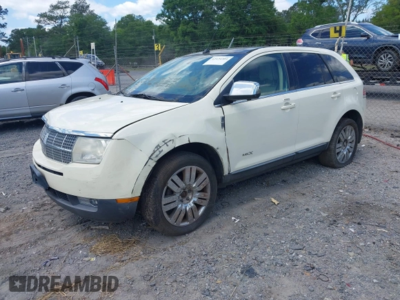 2008 Lincoln MKX with VIN 2LMDU68CX8BJ40624, listed as a IAAI auction lot 42124304 with 210,983 mi miles. Bid and sale history available at carsss.com. Image 2.