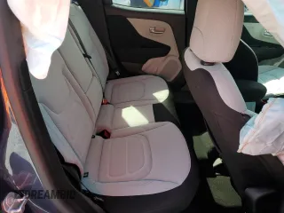 2021 Jeep Renegade Latitude z VIN ZACNJCBB7MPN16291, wystawiony jako Copart lot #47211245 z przebiegiem Nie podano mil oraz Nie do naprawy • Non repairable. Historia ofert i sprzedaży dostępna na DreamBid. Obrazek 11.