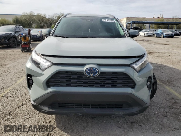 2023 Toyota RAV4 Hybrid XLE Premium z VIN 4T3B6RFV8PU129611, wystawiony jako Copart lot #52424075 z przebiegiem 30 595 mil mil oraz Szkoda całkowita • Salvage title. Historia ofert i sprzedaży dostępna na DreamBid. Obrazek 5.