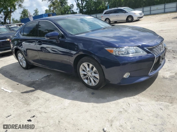 2013 Lexus ES 300h Hybrid with VIN JTHBW1GG7D2001154, listed as a Copart auction lot 52110385 with 136,935 mi miles and Salvage Title. Bid and sale history available at carsss.com. Image 4.