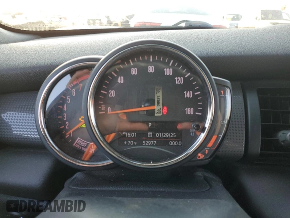 2019 MINI Convertible Cooper с VIN WMWWG5C5XK3F79624, выставлен на аукционе Copart как лот 42047405 с пробегом 52 977 миль миль и Списание • Salvage title. История ставок и продаж доступна на DreamBid. Изображение 9.