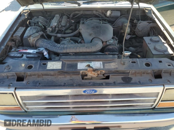 1992 Ford Explorer Eddie Bauer z VIN 1FMDU32X0NUC04374, wystawiony jako Copart lot #77261844 z przebiegiem 52 709 mil mil oraz Czysty tytuł • Clean title. Historia ofert i sprzedaży dostępna na DreamBid. Obrazek 12.