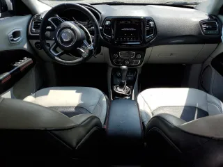 2017 Jeep Compass Limited z VIN 3C4NJDCB9HT688277, wystawiony jako Copart lot #56498515 z przebiegiem 76 960 mil mil oraz Szkoda całkowita • Salvage title. Historia ofert i sprzedaży dostępna na DreamBid. Obrazek 8.