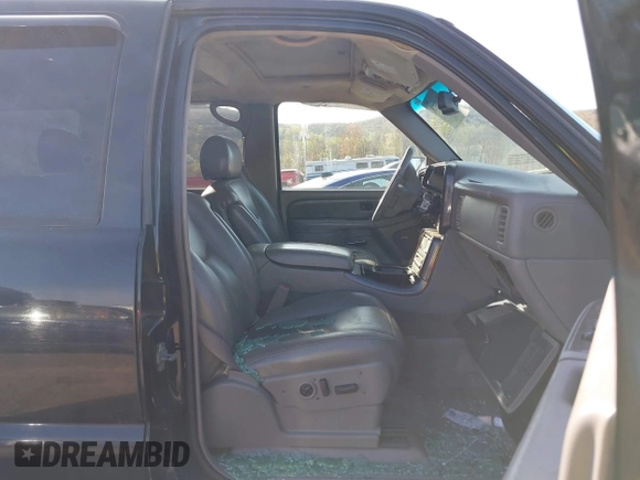2005 GMC Yukon Denali z VIN 1GKEK63U55J254214, wystawiony jako IAAI lot #42103378 z przebiegiem 131 183 mil mil oraz . Historia ofert i sprzedaży dostępna na DreamBid. Obrazek 5.