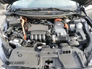 2018 Honda Clarity with VIN JHMZC5F10JC022722, listed as a Copart auction lot 42035423 with 95,431 mi miles. Bid and sale history available at carsss.com. Image 11.