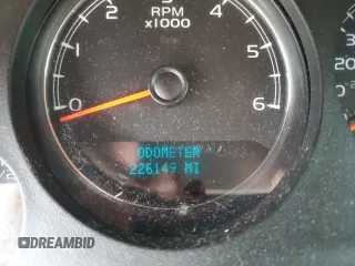 2010 Chevrolet Tahoe LT z VIN 1GNUKBE04AR119674, wystawiony jako Copart lot #58498755 z przebiegiem 226 149 mil mil oraz Czysty tytuł • Clean title. Historia ofert i sprzedaży dostępna na DreamBid. Obrazek 9.