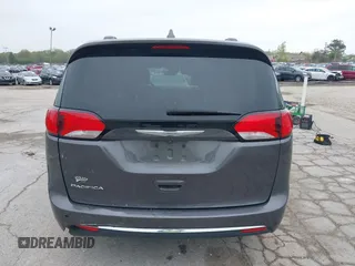 2018 Chrysler Pacifica Touring L Plus с VIN 2C4RC1EG9JR127976, выставлен на аукционе IAAI как лот 42178877 с пробегом Не указан миль и . История ставок и продаж доступна на DreamBid. Изображение 17.
