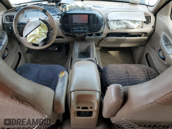 1998 Ford Expedition XLT with VIN 1FMRU17L2WLB80537, listed as a Copart auction lot 78256524 with 219,517 mi miles and Non Repairable. Bid and sale history available at carsss.com. Image 8.