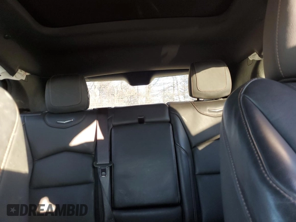 2020 Cadillac XT4 AWD Sport z VIN 1GYFZFR45LF071151, wystawiony jako Copart lot #88923965 z przebiegiem 52 555 mil mil oraz Nie do naprawy • Non repairable. Historia ofert i sprzedaży dostępna na DreamBid. Obrazek 10.