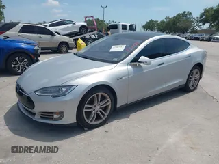2014 Tesla Model S 60 с VIN 5YJSA1S13EFP49787, выставлен на аукционе IAAI как лот 42107913 с пробегом Не указан миль и . История ставок и продаж доступна на DreamBid. Изображение 2.
