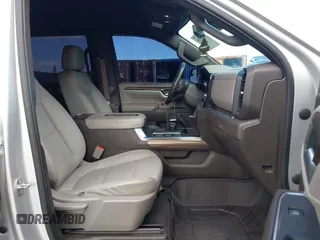 2022 Chevrolet Silverado 1500 RST with VIN 3GCUDEEDXNG513368, listed as a IAAI auction lot 42055056 with 25,630 mi miles and . Bid and sale history available at DreamBid. Image 5.
