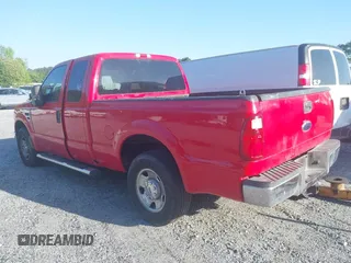 2008 Ford F-250 XL z VIN 1FTNX20588EA94040, wystawiony jako IAAI lot #41965704 z przebiegiem 258 791 mil mil oraz . Historia ofert i sprzedaży dostępna na DreamBid. Obrazek 3.