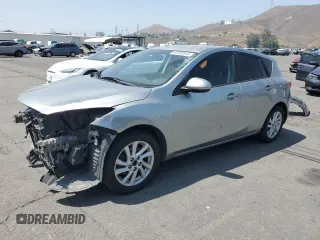 2012 Mazda 3 i Touring z VIN JM1BL1L85C1552972, wystawiony jako Copart lot #60358845 z przebiegiem 293 715 mil mil oraz Czysty tytuł • Clean title. Historia ofert i sprzedaży dostępna na DreamBid. Obrazek 1.