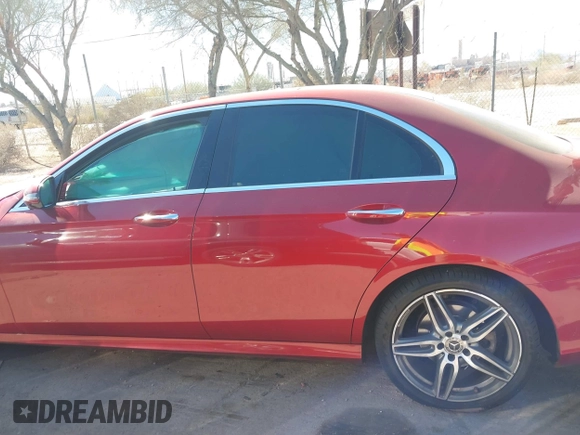 2019 Mercedes-Benz E 300 with VIN WDDZF4JB6KA555101, listed as a IAAI auction lot 41644889 with 78,812 mi miles and . Bid and sale history available at DreamBid. Image 14.