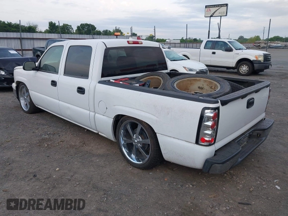 2007 Chevrolet Silverado 1500 LS with VIN 2GCEC13V371152170, listed as a IAAI auction lot 42143416 with 212,459 mi miles and . Bid and sale history available at DreamBid. Image 3.