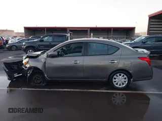 2017 Nissan Versa SV z VIN 3N1CN7AP4HK429880, wystawiony jako IAAI lot #41702985 z przebiegiem 183 764 mil mil oraz . Historia ofert i sprzedaży dostępna na DreamBid. Obrazek 15.