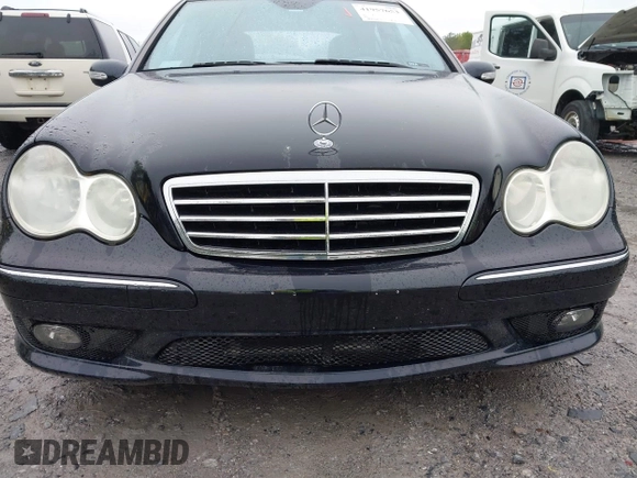 2007 Mercedes-Benz C 230 Sport z VIN WDBRF52H07A921305, wystawiony jako IAAI lot #41957653 z przebiegiem 114 523 mil mil oraz . Historia ofert i sprzedaży dostępna na DreamBid. Obrazek 6.
