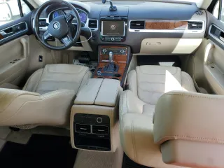 2012 Volkswagen Touareg Exec with VIN WVGEF9BP1CD008717, listed as a Copart auction lot 86095164 with 211,089 mi miles and Clean Title. Bid and sale history available at DreamBid. Image 8.
