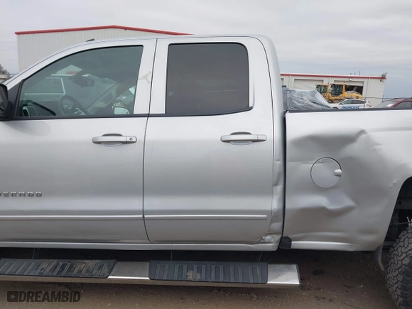 2018 Chevrolet Silverado 1500 LT with VIN 1GCVKREH8JZ267659, listed as a IAAI auction lot 41279618 with 143,310 mi miles. Bid and sale history available at carsss.com. Image 15.