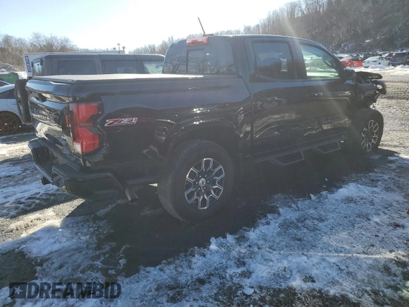 2024 Chevrolet Colorado 4WD Z71 with VIN 1GCPTDEK0R1112392, listed as a Copart auction lot 46505825 with 5,557 mi miles and Salvage Title. Bid and sale history available at carsss.com. Image 3.