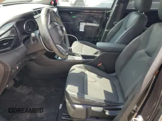 2021 Buick Encore GX Preferred z VIN KL4MMBS23MB115759, wystawiony jako Copart lot #61928665 z przebiegiem 28 565 mil mil oraz Szkoda całkowita • Salvage title. Historia ofert i sprzedaży dostępna na DreamBid. Obrazek 7.