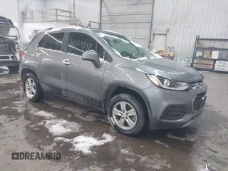 2020 Chevrolet Trax LT z VIN 3GNCJPSB4LL193916, wystawiony jako IAAI lot #41307387 z przebiegiem 126 298 mil mil oraz . Historia ofert i sprzedaży dostępna na DreamBid. Obrazek 1.
