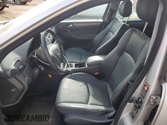 2001 Mercedes-Benz C 320 with VIN WDBRF64J81F045177, listed as a Copart auction lot 71381124 with 93,983 mi miles and Salvage Title. Bid and sale history available at DreamBid. Image 7.