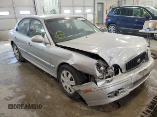 2005 Hyundai Sonata GL with VIN KMHWF25H05A169449, listed as a Copart auction lot 40015383 with 171,927 mi miles and Non Repairable. Bid and sale history available at carsss.com. Image 1.