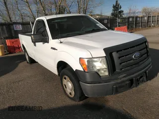 2011 Ford F-150 XL with VIN 1FTMF1CM0BKD13092, listed as a IAAI auction lot 41862251 with 260,937 mi miles. Bid and sale history available at carsss.com. Image 1.