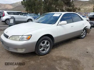 1997 Lexus ES 300 с VIN JT8BF22G2V0032810, выставлен на аукционе IAAI как лот 42130566 с пробегом 386 193 миль миль и . История ставок и продаж доступна на DreamBid. Изображение 2.