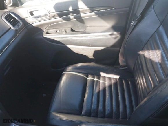 2019 Jeep Grand Cherokee Limited with VIN 1C4RJFBG2KC618052, listed as a IAAI auction lot 41583005 with 155,880 mi miles. Bid and sale history available at carsss.com. Image 5.