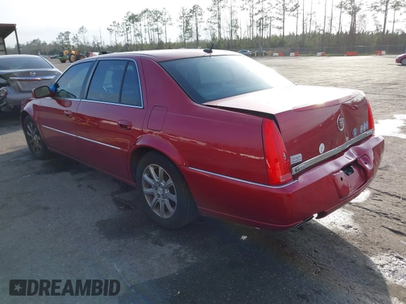 2008 Cadillac DTS 1SA z VIN 1G6KD57Y68U165791, wystawiony jako IAAI lot #41579605 z przebiegiem 94 451 mil mil oraz . Historia ofert i sprzedaży dostępna na DreamBid. Obrazek 3.