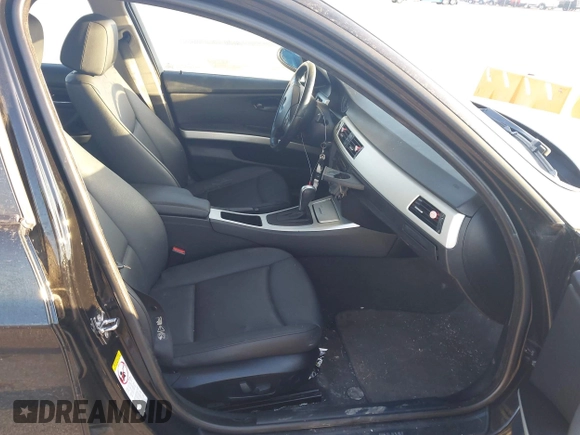 2007 BMW 3 Series 328i with VIN WBAVA33517KX71235, listed as a IAAI auction lot 41844096 with 202,111 mi miles and . Bid and sale history available at DreamBid. Image 5.
