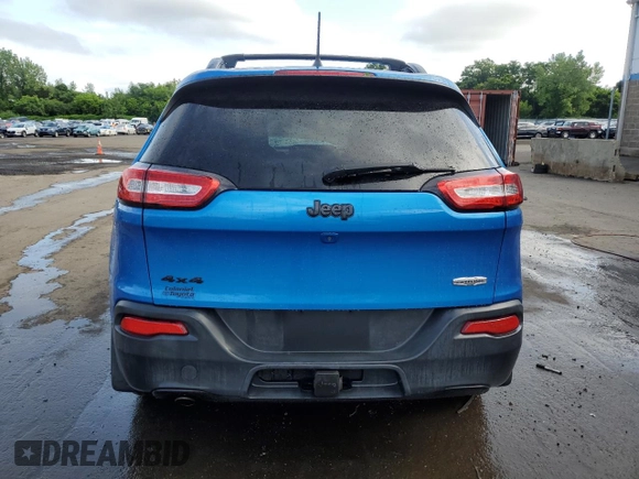 2018 Jeep Cherokee Latitude Tech Connect z VIN 1C4PJMCB1JD543335, wystawiony jako Copart lot #61581975 z przebiegiem 83 918 mil mil oraz Szkoda całkowita • Salvage title. Historia ofert i sprzedaży dostępna na DreamBid. Obrazek 6.