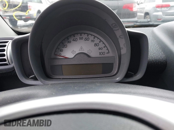 2009 Smart fortwo Passion z VIN WMEEK31X39K225478, wystawiony jako IAAI lot #41510522 z przebiegiem Nie podano mil oraz . Historia ofert i sprzedaży dostępna na DreamBid. Obrazek 7.