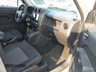 2011 Jeep Patriot Sport with VIN 1J4NT1GB2BD151471, listed as a IAAI auction lot 42429985 with 207,497 mi miles and . Bid and sale history available at DreamBid. Image 5.