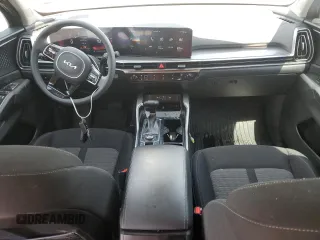 2024 Kia Sorento LX z VIN 5XYRG4JC9RG307967, wystawiony jako Copart lot #53749435 z przebiegiem 21 522 mil mil oraz Szkoda całkowita • Salvage title. Historia ofert i sprzedaży dostępna na DreamBid. Obrazek 8.
