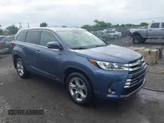 2019 Toyota Highlander Hybrid Limited z VIN 5TDDGRFH9KS062723, wystawiony jako IAAI lot #42634638 z przebiegiem 142 875 mil mil oraz . Historia ofert i sprzedaży dostępna na DreamBid. Obrazek 1.
