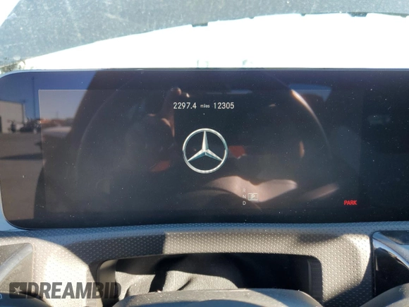 2023 Mercedes-Benz CLA 35 AMG z VIN W1K5J5BB2PN366611, wystawiony jako Copart lot #79304304 z przebiegiem 12 305 mil mil oraz Szkoda całkowita • Salvage title. Historia ofert i sprzedaży dostępna na DreamBid. Obrazek 9.