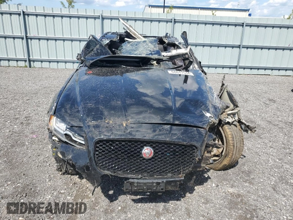 2020 Jaguar XF 30t Checkered Flag Limited Edition with VIN SAJBX4GX0LCY85870, listed as a Copart auction lot 68617514 with 0 mi miles and Non Repairable. Bid and sale history available at carsss.com. Image 5.