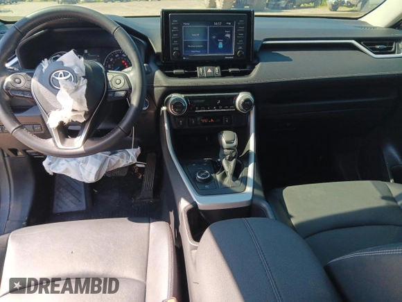 2022 Toyota RAV4 Hybrid XLE Premium with VIN 2T3B6RFV8NW035595, listed as a Copart auction lot 63302015 with 31,764 mi miles and Salvage title. Bid and sale history available at DreamBid. Image 8.
