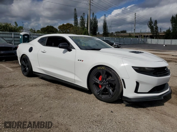 2020 Chevrolet Camaro 1SS with VIN 1G1FF1R78L0145704, listed as a Copart auction lot 39743783 with 39,338 mi miles. Bid and sale history available at carsss.com. Image 4.
