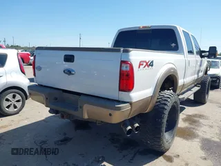 2014 Ford F-250 XL z VIN 1FT7W2BT2EEB61251, wystawiony jako IAAI lot #41970563 z przebiegiem 244 184 mil mil oraz . Historia ofert i sprzedaży dostępna na DreamBid. Obrazek 4.
