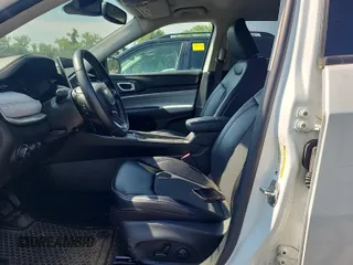 2022 Jeep Compass Latitude with VIN 3C4NJDBB3NT205928, listed as a IAAI auction lot 42832409 with 22,634 mi miles and . Bid and sale history available at DreamBid. Image 16.