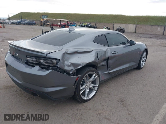 2022 Chevrolet Camaro 1LT z VIN 1G1FB1RX6N0123456, wystawiony jako IAAI lot #42066753 z przebiegiem Nie podano mil oraz . Historia ofert i sprzedaży dostępna na DreamBid. Obrazek 6.