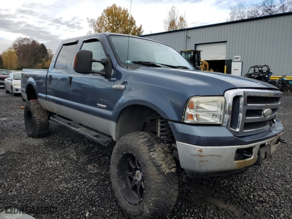2006 Ford Super Duty F-250 XL with VIN 1FTSW21P16EC14005, listed as a Copart auction lot 82432424 with 192,856 mi miles and Salvage Title. Bid and sale history available at carsss.com. Image 4.